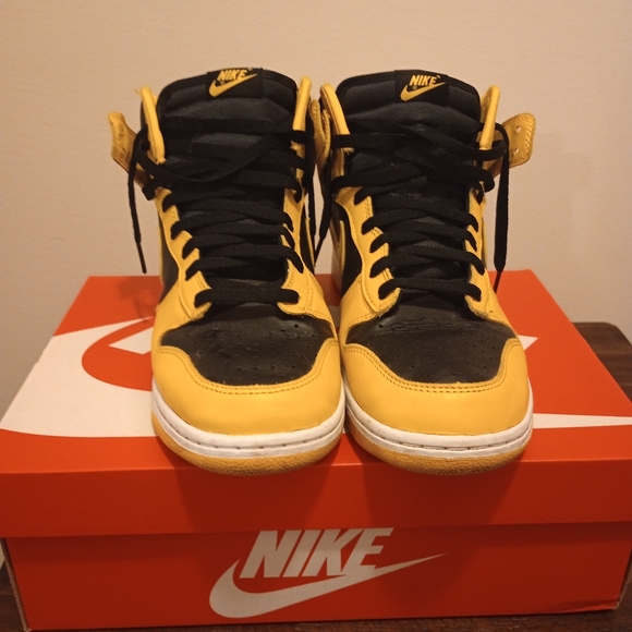 Dunk High Varsity Maize (like Wu-Tangs) Size 11 - Picture 3 of 6